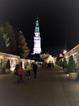 Parafianie z Korczewa na nocnym czuwaniu u Jasnogórskiej Pani